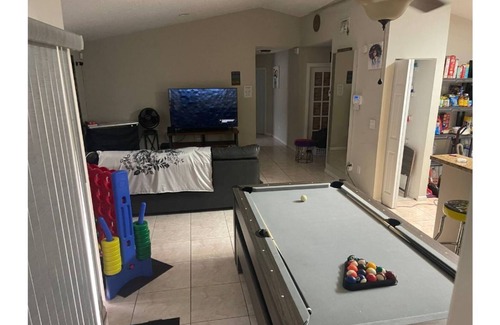 Plantation House | Lovely 2 bed room 2 badroom home with 2 car parkin