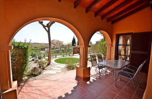 Corverica Villa | Lovely 2 bed villa with community pool - BBQ