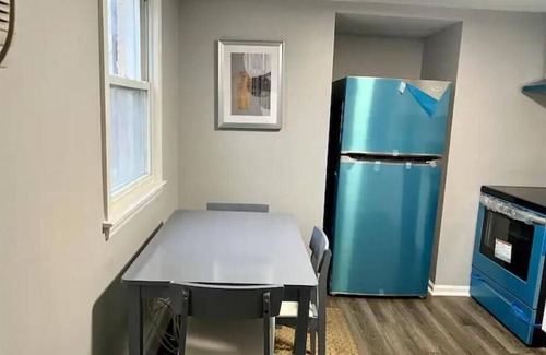 Clifton Heights House | Lovely 2-Bedroom with Garage Parking