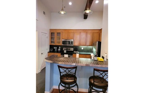 Central Office Apartment | Lovely 2 bedroom (2A) unit with free parking.