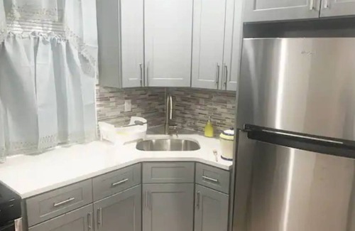 North Side Apartment | Lovely 2-Bedroom apartment with outdoor firepit