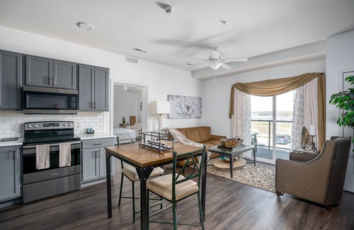 East Moline House | Lovely 2 Bedroom at the Mississippi