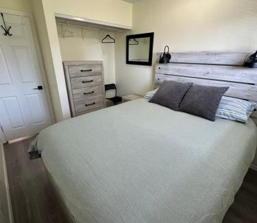 East Kootenay Apartment | Lovely 2 bedroom condo, 2 minute walk fr downtown