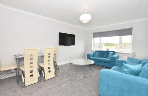 Airdrie Apartment | Lovely 2 Bedroom Flat in a quiet location