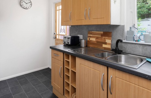 Bingham House | Lovely 2 bedroom House Edinburgh