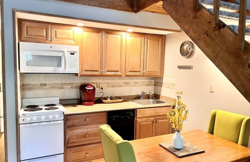 Lincoln Apartment | Lovely 2 Bedroom Loft at Loon Mountain! Lincoln NH
