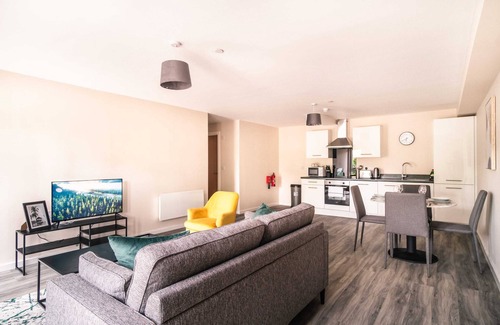 Old Trafford Apartment | Lovely 2 Bedroom Manchester Apartment