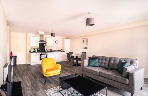 Old Trafford Apartment | Lovely 2 Bedroom Manchester Apartment