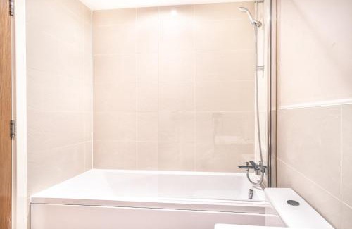 Manchester Apartment | Lovely 2 Bedroom Manchester Apartment