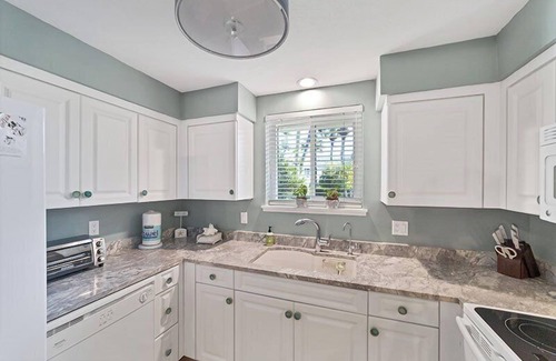 Saint Armands Key Condo | Lovely 2 Bedroom near St. Armands! SAKA11A