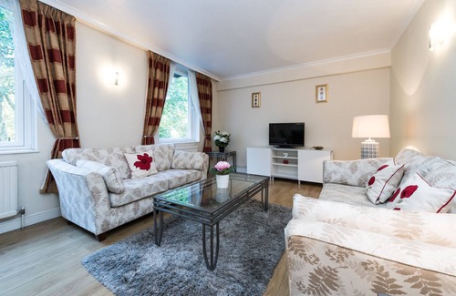 Soho Apartment | Lovely 2 Bedroom Private Family Apartment near Oxford Street