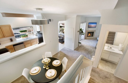 Oak Park House | Lovely 2-bedroom Shadow Ridge townhouse