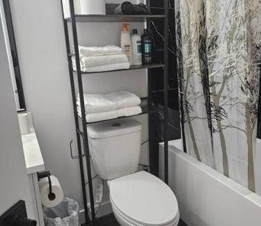 Northwest Calgary Apartment | Lovely 2 Bedroom Suite in Calgary