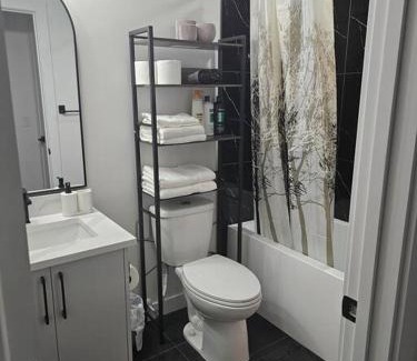 Northwest Calgary Apartment | Lovely 2 Bedroom Suite in Calgary