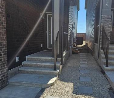 Northwest Calgary Apartment | Lovely 2 Bedroom Suite in Calgary
