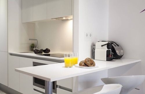 Hostafrancs Apartment | Lovely 2 bedroom with balcony next to Plaza España