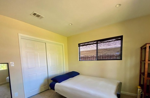 Lake Balboa House | Lovely 2 BR / 2 BA House with Relaxing Spa, Pool, and Gardens