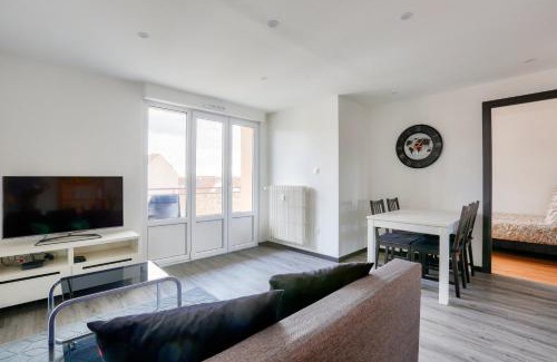 Neudorf Ouest Apartment | Lovely 2 BR Flat with balcony near the city centre