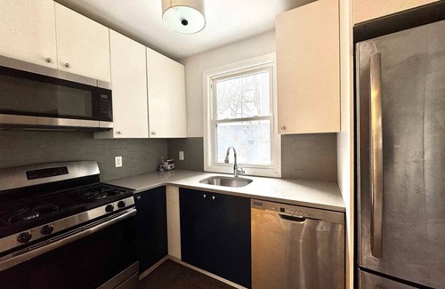 The Heights Apartment | Lovely 2B2B in Jersey City