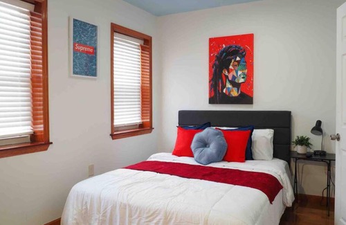 Center City East Apartment | LOVELY 2BEDROOM IN HISTORIC CENTER CITY
