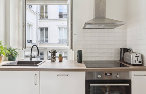Saint-Merri Apartment | Lovely 2BR in the Heart of Le Marais