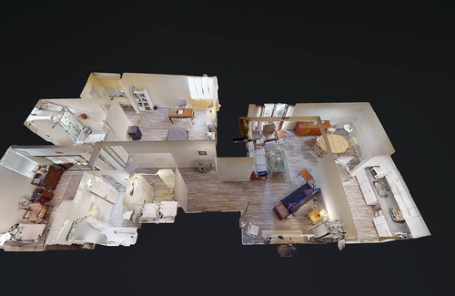 Verdugo Viejo Condo | Lovely 2BRDM Suite with Pool & Parking, Glendale