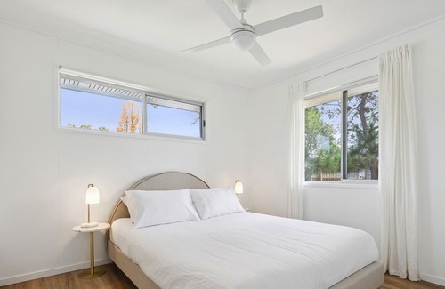 Ferny Grove House | Lovely 3-Bed Family Home with Spacious Backyard