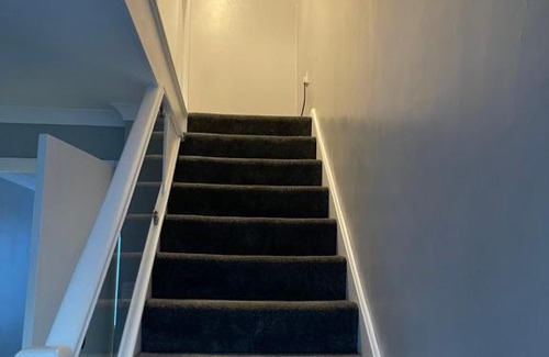 North End Apartment | Lovely 3 bedroom entire home with free parking & garden