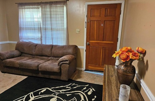 Albany House | Lovely 3-bedroom house in Albany with AC and WiFi