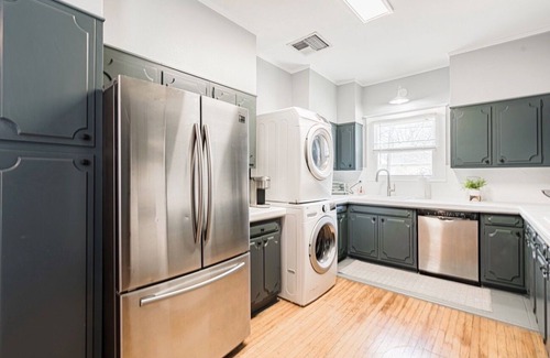 Marlyville - Fontainebleau Apartment | Lovely 3 Bedroom in Uptown New Orleans