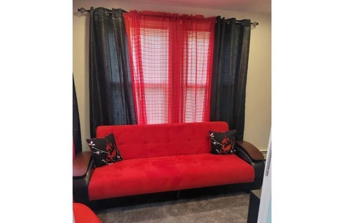 Queens Apartment | Lovely 3 BR 2 BA Near UBS Arena/Belmont Racetrack