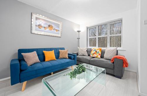 Cheetham Hill House | Lovely 3bedroom house, 7mins drive to Manchester City center, Etihad stadium & Coop Live Arena