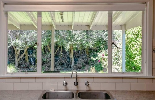 Williamstown North House | Lovely 3BR House In Seaside Area