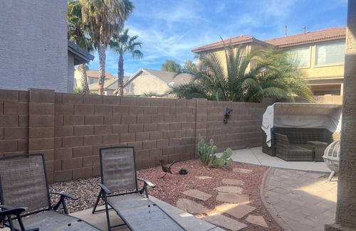 Maricopa House | Lovely 3BR ranch home in Maricopa resort community w/pools, courts, fitness ctr