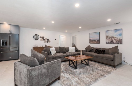 Palm Harbor House | Lovely 4/2 Palm Harbor Home Sleeps 8!, close to Clearwater Beach!