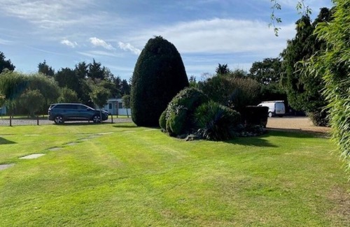 Heacham Ski Chalet | Lovely 4 berth chalet in the coastal village of Heacham, ref 92018CS