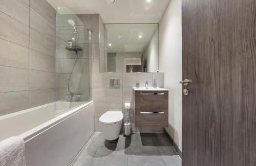 Slough Apartment | Lovely 4-sleeper Apartment in Central Slough with Free Parking