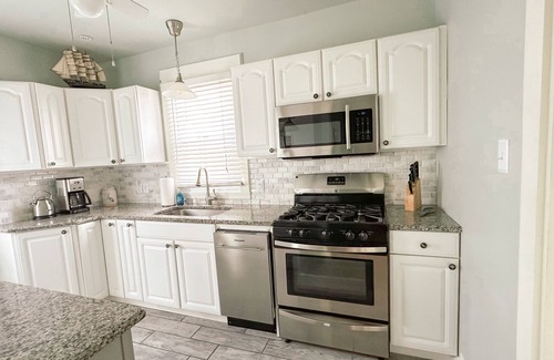 Ventnor City House | Lovely 4bed, 2ba, 3 blocks to the beach!