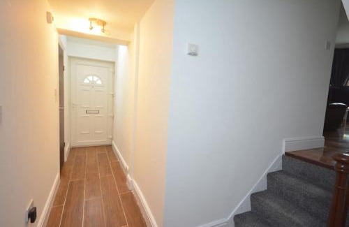 Leabridge Apartment | Lovely 4bedroom Apartment London