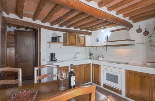 Castellina in Chianti Villa | Lovely apartment in villa with pool, WIFI, TV, patio, pets allowed, panoramic view and parking