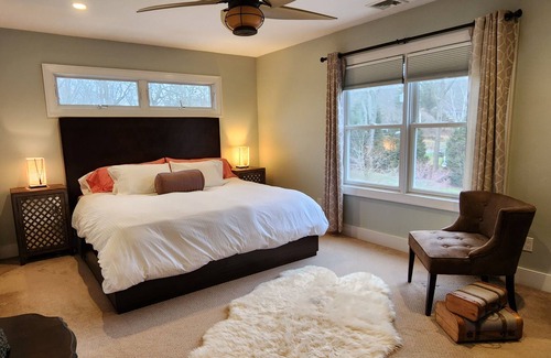 Baiting Hollow House | Lovely and Charming Home on the North Fork near Wineries and Farms!
