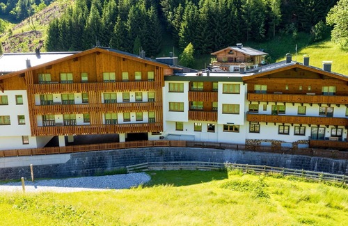 Dienten am Hochkoenig Apartment | Lovely apartment for 6 guests with WIFI, TV, balcony and panoramic view