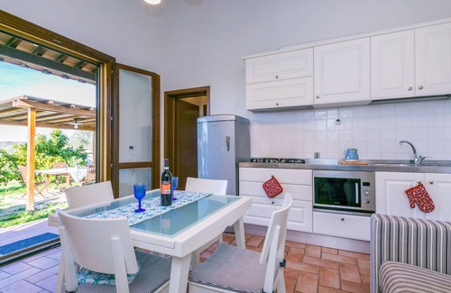 Santa Luce Apartment | Lovely apartment for 3 people with WIFI, pool, TV, pets allowed, panoramic view and parking