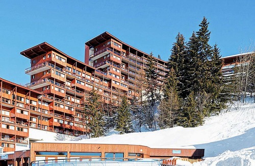 Arc-1600 Apartment | Lovely apartment for 4 guests with WIFI, pool, TV, terrace, pets allowed and parking