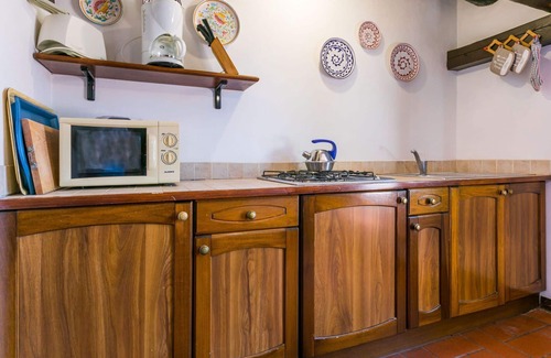 Poggiarello House | Lovely apartment in villa for 4 guests with pool, WIFI, TV, terrace, panoramic view and parking