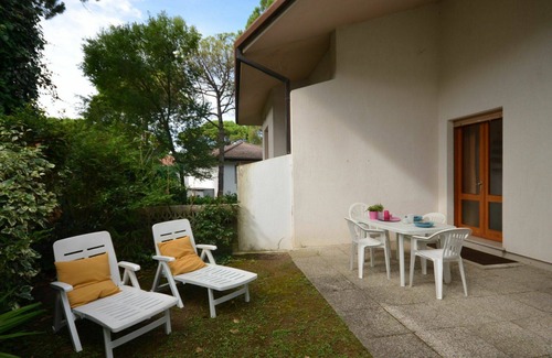 Lignano Riviera Apartment | Lovely apartment for 7 people with A/C, TV, terrace and pets allowed