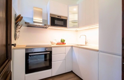 Porto Valtravaglia Apartment | Lovely apartment for 6 guests with pool, WIFI, TV and patio