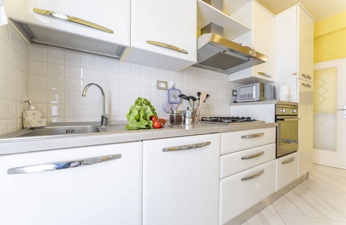 Macchino Apartment | Lovely apartment for 6 guests with A/C, WIFI, TV, terrace and pets allowed
