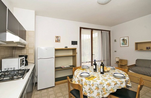 Frader Apartment | Lovely apartment for 4 guests with A/C, WIFI, pool, TV, terrace and parking