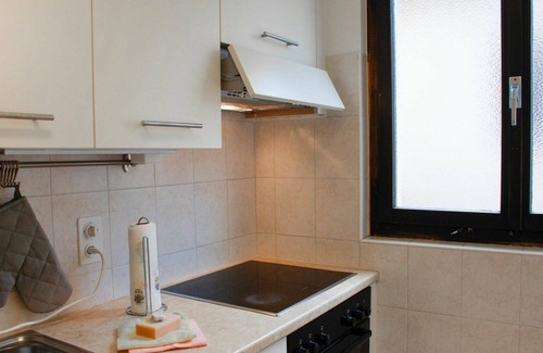 Brusino Arsizio Apartment | Lovely apartment for 4 people with WIFI, TV, patio, pets allowed and parking